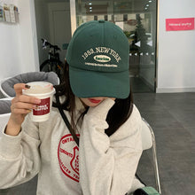 Load image into Gallery viewer, Retro Letter Embroidered Baseball Cap Autumn Winter Fashionable Versatile Cap Casual Adjustable Outdoor Cap
