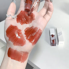 Load image into Gallery viewer, Lip Oil Transparent Lip Gloss Moisturizing Lip Balm Primer Colorless Lip Gloss Lipstick Base Fragrance Non-sticky Lip Gloss
