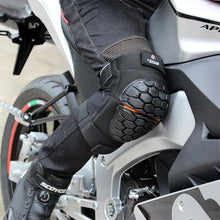 Load image into Gallery viewer, 1Pair Knight Off-Road Motorcycle Turtle Shell Shape Protective Knee Pads Four Seasons Anti-Fall Anti-Collision Warm Protection M-XL
