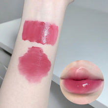 Load image into Gallery viewer, Glazed Realm Lip Glaze Water Glaze Mirror Face Not Easy To Stain Cup Water Lip Glaze Women Mouth Red Lip Honey Makeup
