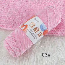 Load image into Gallery viewer, 100g/Roll Polyester Velvet Yarn Hand-Knitting Thread Soft Warm DIY Cotton Threads Plush Yarn Soft Chenille Yarn
