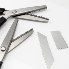 Load image into Gallery viewer, 1Pc Professional Sawtooth Tailor's Scissors Shears Zig Zag Cut Sewing Scissors Dressmaking Tailor Shears Black Scissors
