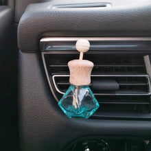 Load image into Gallery viewer, 8ML Car Air Outlet Empty Glass Perfume Diffuser Bottle Hanging Perfume Pendant Fragrance Air Freshener Decor Accessorie
