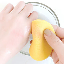 Load image into Gallery viewer, 10pcs Compressed Facial Cleanser Disposable Facial Sponge Makeup Remover Compressed Sponge Strip Face Washing Cleansing Sponge Cosmetic Puff
