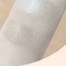 Load image into Gallery viewer, Vitality Highlighter Monochrome Highlight Powder Pearl Powder Waterproof Sweat-proof Daisy Highlighter Face Makeup Women Cosmetics
