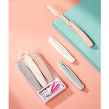 Load image into Gallery viewer, Folding Eyebrow Trimmer Anti Scratch Macro Stainless Steel Eyebrow Trimmer Safe Portable Eyebrow Trimming Knife Beauty Tool
