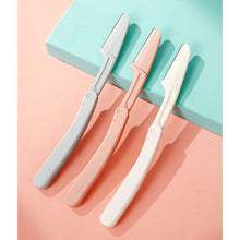 Load image into Gallery viewer, Folding Eyebrow Trimmer Anti Scratch Macro Stainless Steel Eyebrow Trimmer Safe Portable Eyebrow Trimming Knife Beauty Tool

