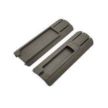 Load image into Gallery viewer, Tactical PEQ/M300/600 Flashlight Mousetail Switch Card Slot Guide M4 Fishbone Kam Ming MK18 20MM Rail Guard Chip
