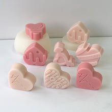 Load image into Gallery viewer, 1Pc Love Candle Holder Silicone Mold Valentine's Day Aromatherapy Candlestick Plaster Mold Candle Holder Epoxy Mold
