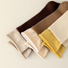 Load image into Gallery viewer, New Korean Fashion Women Cotton Roll Rim Socks Student Sport Cute Stocking Socks Fake Two Pieces Contrast Color Middle Tube Socks For Girls
