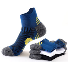 Load image into Gallery viewer, 5 Pairs New Spring Men's Socks AnkleThick Knit Professional Sports Sock Outdoor Fitness Breathable Quick Dry Wear-resistant Short Running Sock

