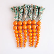Load image into Gallery viewer, Wooden Bead Easter Carrots Ornaments Garland Farmhouse Home Decor Carrots Hanging Pendants For Easter Party Supplies
