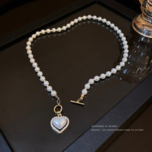Load image into Gallery viewer, Fashion Imitation Pearls Collar Vinatge ABS Pearl Pendant Necklace For Women Simple OT Buckle Clavicle Chain Party Jewelry
