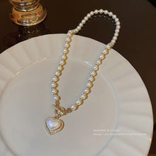 Load image into Gallery viewer, Fashion Imitation Pearls Collar Vinatge ABS Pearl Pendant Necklace For Women Simple OT Buckle Clavicle Chain Party Jewelry
