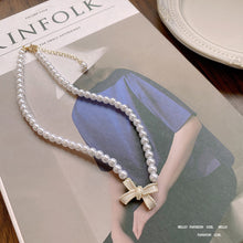 Load image into Gallery viewer, Trend Wedding Party Jewelry Pearl Bow Pendant Choker Necklace For Women Elegant White Imitation Pearl Chain Necklaces
