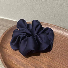 Load image into Gallery viewer, New Korean Simple Pure Color Hair Band Elastic Band Real Silk Headwear Women's Sweet Ponytail Elastic Band Hair Accessories
