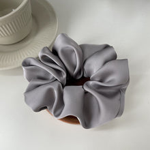Load image into Gallery viewer, New Korean Simple Pure Color Hair Band Elastic Band Real Silk Headwear Women's Sweet Ponytail Elastic Band Hair Accessories
