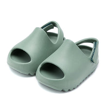 Load image into Gallery viewer, New Fashion Sandals For Babies Children Bathroom Slippers Summer Solid Color Anti Slip Soft Sole Kid Slippers Boys and Girls Cute Home Shoes
