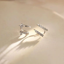 Load image into Gallery viewer, Flash Diamond Geometric Ear Clip Without Ear Hole Female Personality Ear Clip Retro Rhinestone Women Party Earclip
