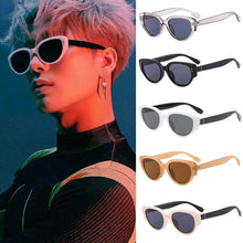 Load image into Gallery viewer, Individuality Simple Oval Sungalsses Women Men Vintage Retro Black Sun Glasses Female Fashion Classic Small Frame Shades
