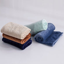 Load image into Gallery viewer, Soft Pet Dog Blanket Thicken Dog Mat Warm Flannel Dog Cat Bed Pet House Double Sided Dog Nest Mat
