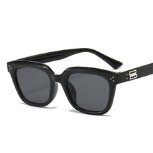 Load image into Gallery viewer, 1Pc Unisex Retro Square Sun Glasses Korean Female Wild Sunglasses Colored Lenses Couple Sunglasses
