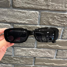 Load image into Gallery viewer, 1Pc Retro Fashion Anti-UV Fashion Black Square Sunglasses for Men Women Chic Cat Eye Frame Eyeglasses
