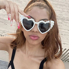 Load image into Gallery viewer, 1Pc Large Frame Love Pearl Sunglasses Heart Shape Personality UV400 Casual Black Sun Glasses Eyewear for Adult Women
