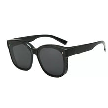 Load image into Gallery viewer, 1Pcs New Fashion Polarized Sunglasses Cover Over Myopia Prescription Glasses Portable Men Women Vintage Fishing Driving Eyewear
