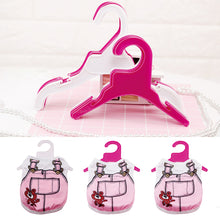 Load image into Gallery viewer, 5Pcs/lot Pet Clothes Plastic Hanger Non-slip Cat Dog Clothes Shelf Hanging Clothes Rack Storage Pet Stuff Supplies
