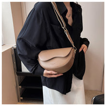 Load image into Gallery viewer, Small Leather Saddle Armpit Bags Vintage Women Shoulder Crossbody Bag Underbag Lady Handbags Vintage Underarm Handbags
