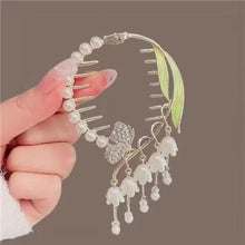Load image into Gallery viewer, Elegant Tassel Hair Claw Rhinestone Pearl Flower Tassels Hair Clip Women Girl Ponytail Holder Hairpins Fringe Hair Accessories
