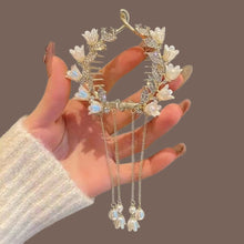 Load image into Gallery viewer, Elegant Tassel Hair Claw Rhinestone Pearl Flower Tassels Hair Clip Women Girl Ponytail Holder Hairpins Fringe Hair Accessories
