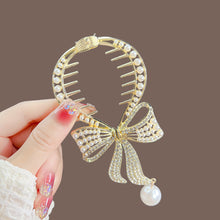 Load image into Gallery viewer, Elegant Tassel Hair Claw Rhinestone Pearl Flower Tassels Hair Clip Women Girl Ponytail Holder Hairpins Fringe Hair Accessories
