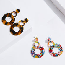 Load image into Gallery viewer, Geometric Circle Acrylic Earrings Without Piercing Big Round Earring For Women Jewlery Delicate Accessory Gift 2024 Trend
