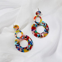 Load image into Gallery viewer, Geometric Circle Acrylic Earrings Without Piercing Big Round Earring For Women Jewlery Delicate Accessory Gift 2024 Trend
