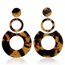 Load image into Gallery viewer, Geometric Circle Acrylic Earrings Without Piercing Big Round Earring For Women Jewlery Delicate Accessory Gift 2024 Trend
