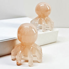 Load image into Gallery viewer, Resin Honey Wax Octopus Head Treatment Comb Massager Nourishing Meridians Nourishing Head Shoulder Neck Scraping Comb
