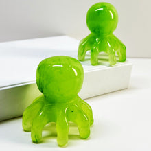 Load image into Gallery viewer, Resin Honey Wax Octopus Head Treatment Comb Massager Nourishing Meridians Nourishing Head Shoulder Neck Scraping Comb
