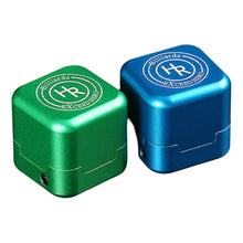Load image into Gallery viewer, 1PC Square Metal Chalk Storage Box Quiet Magnetic Chalk Clip Billiard Supplies Accessories

