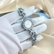 Load image into Gallery viewer, Retro Quartz Watch With Swam Shape Strap Ladies Bracelet Watches Women High Quality Silver Wristwatch Vintage Female Clock
