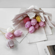 Load image into Gallery viewer, Tulip Candle Mold DIY Flower Expanded Fragrance Stone Handmade Soap Cake Decoration Baking Silicone Mold

