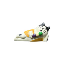 Load image into Gallery viewer, Cute Cat Car Dashboard Ornaments Gifts Car Center Console Decoration Auto Interior Accessories for Woman
