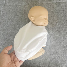 Load image into Gallery viewer, Newborn Posing Bean Bags Newborn Photography Props Wraps Baby Photo Blanket Photo Accessories
