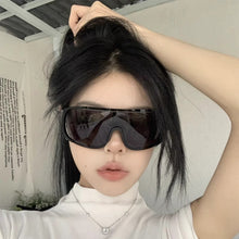 Load image into Gallery viewer, UV400 Large Frame Sunshade Sunglasses Outdoor Cycling Skiing Windproof Dust-Proof Sports Goggles
