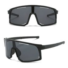 Load image into Gallery viewer, Outdoor Cycling UV Protection Large Frame Gradual Change Sunglasses Windproof Dust Prevention Skiing Mountaineering Goggles
