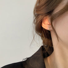 Load image into Gallery viewer, Elegant Rhombus Earrings For Women Geometric Hoop Earrings Temperament Exquisite Pierced Ear Cuff Sexy Fashion Jewelry Accessories Gift
