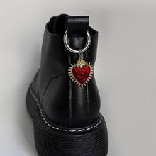 Load image into Gallery viewer, Gothic Hearts Pendant Martin Boots Shoes Buckles For Women Men Decoration Metal Snap Hook Shoes Dark Wind Accessories Party Jewelry
