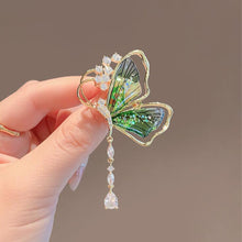 Load image into Gallery viewer, Fashion Flying Butterfly Brooch For Women Luxury Crystal Tassel Lapel Pins Animal Insect Brooches Beautiful Wedding Jewelry Lovely Accessories
