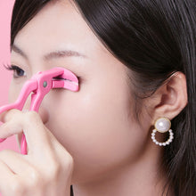 Load image into Gallery viewer, Portable Borderless Eyelash Curler Natural Curling Long-lasting Shaping Wide Angle Eyelash Curler Eyelash Tool

